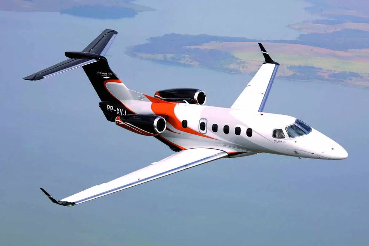 Embraer Phenom 300